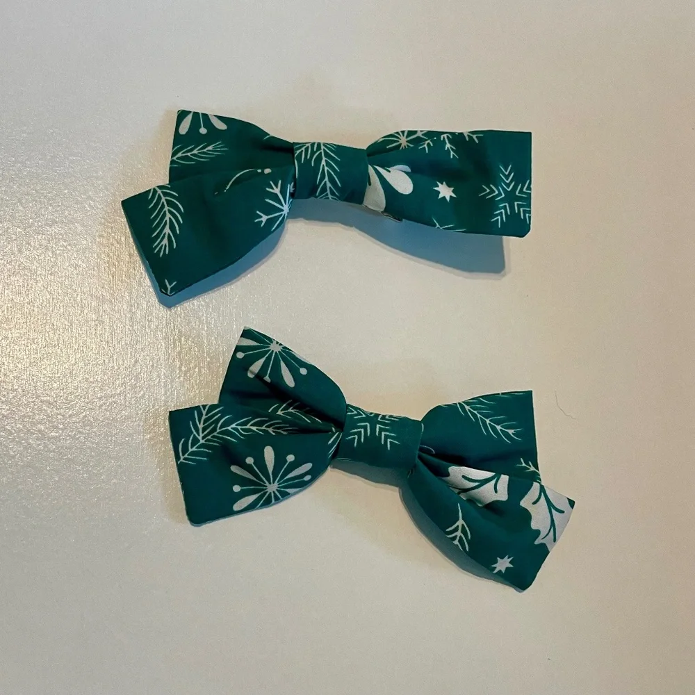 Eleanor Rose Alpine Green Holly Mindy Bow